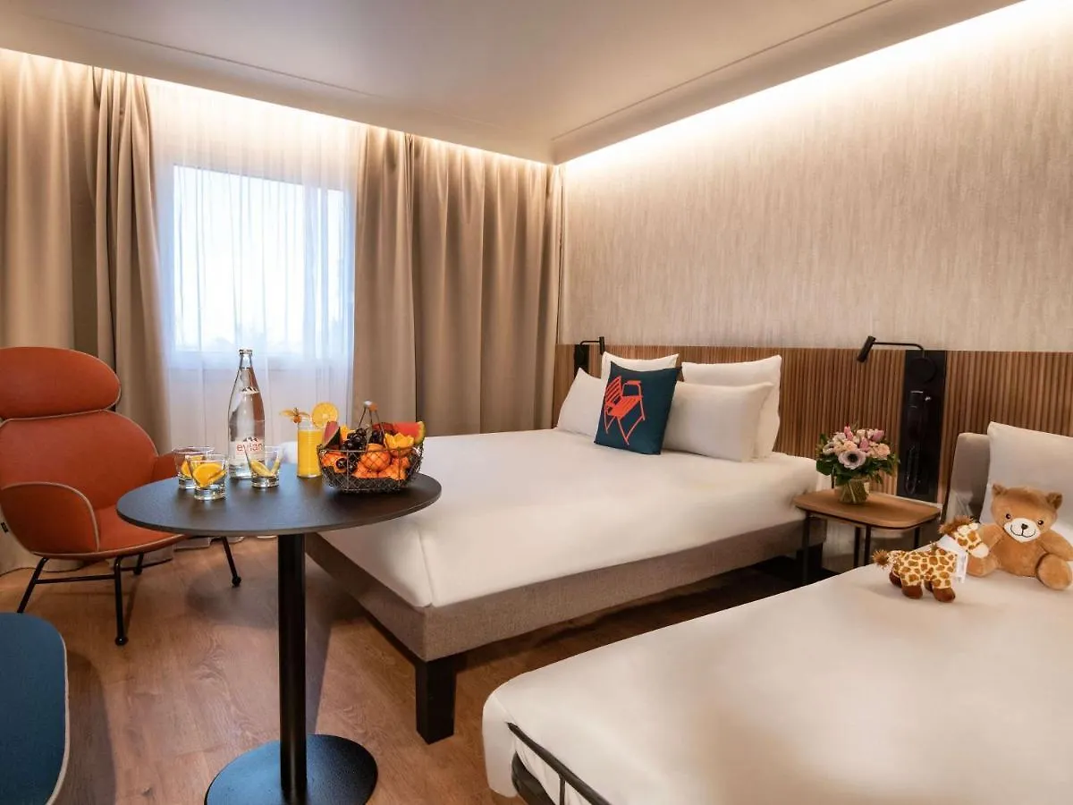 Novotel Nice Arenas Aeroport 4*,