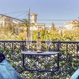 Appartement Le Jean Jaures - Refait A Neuf, Lumineux, Long Balcon, Jolie Vue, Wifi, Cœur Vieux-nice, Nice