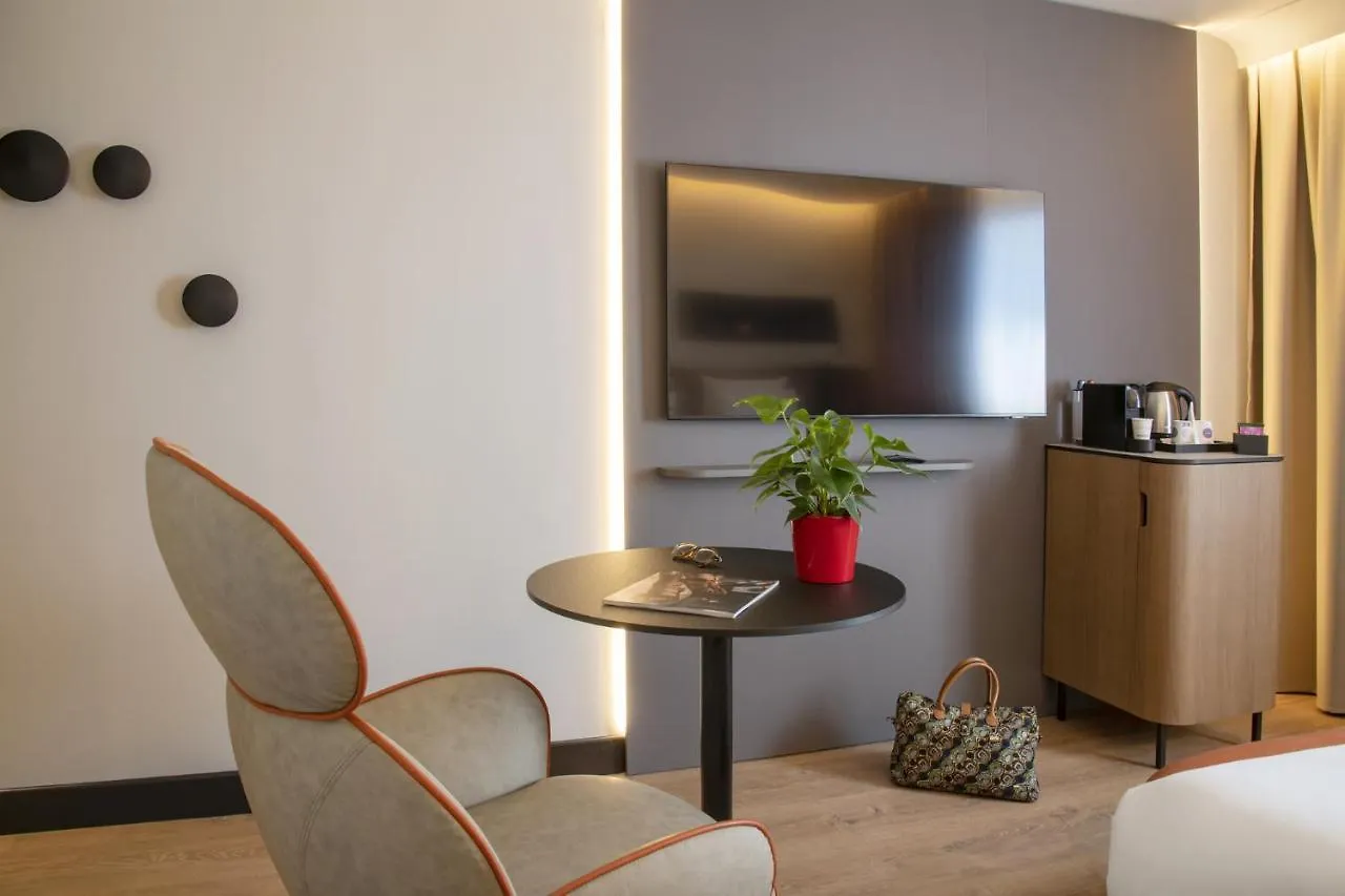 **** Hotel Novotel Nice Arenas Aeroport Frankreich